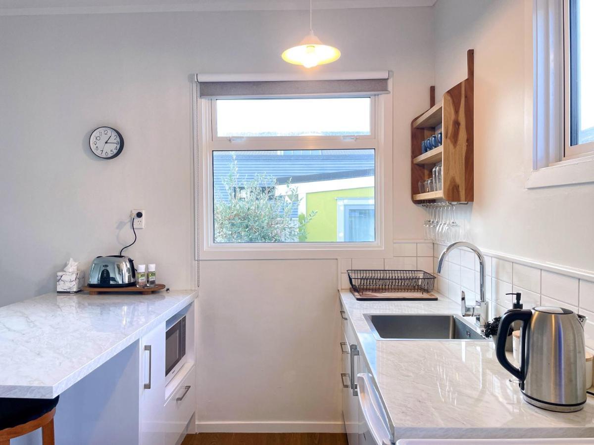 Cozy N Comfortable,5 Mins To Airport Villa Wellington Exteriör bild