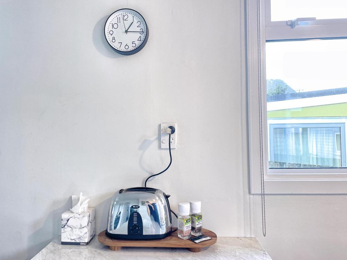 Cozy N Comfortable,5 Mins To Airport Villa Wellington Exteriör bild